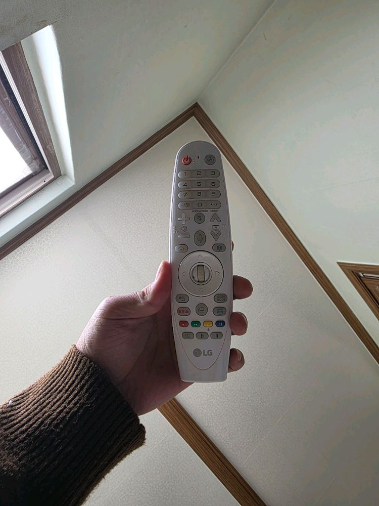 LG 시네빔 HU70 4K 빔프로젝터 (100인치) 이미지