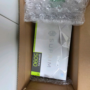 [MSI] 지포스 RTX 5090 슈프림 SOC D7 32GB 하이퍼프로져 (미개봉,미사용) 이미지