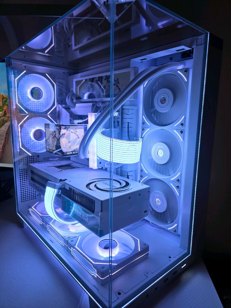 라이젠9 9950X3D RTX5090 화이트PC팝니다 이미지