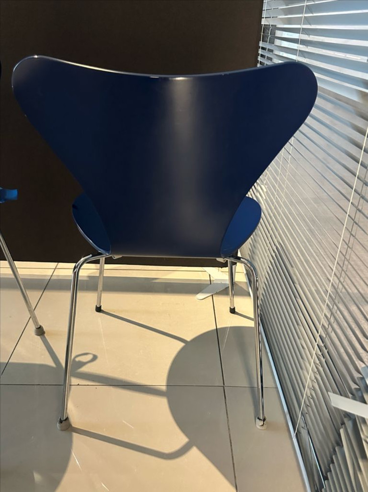 프리츠한센세븐체어 이미지