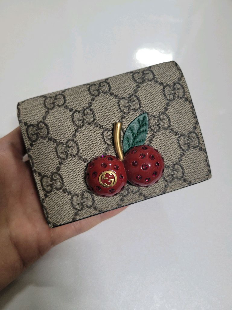 구찌 수프림 체리 스냅 중지갑 이미지