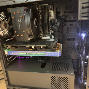 게이밍 PC 1070ti / 1tb ssd / i7-7700k / 16gb ram 이미지