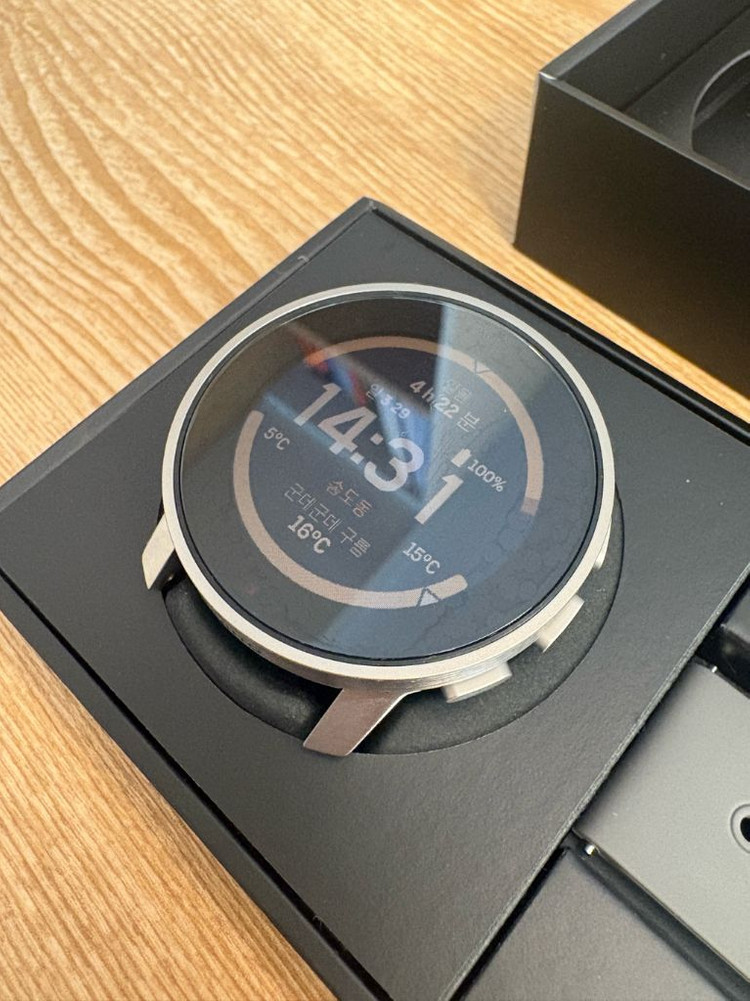 순토 9 피크 프로 티타늄 스마트 워치 이미지