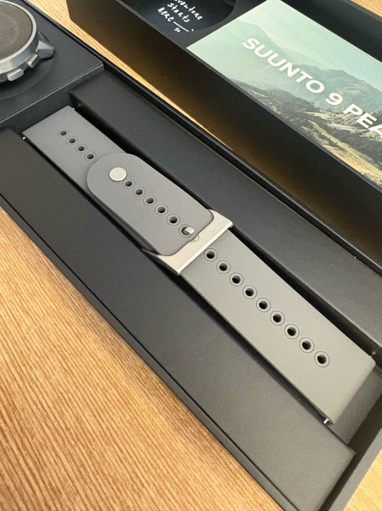 순토 9 피크 프로 티타늄 스마트 워치 이미지