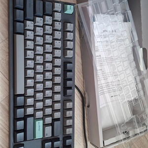 엠스톤 v2 코랄축 텐키리스 다크그레이 T87A 기계식 키보드 팝니다. 이미지