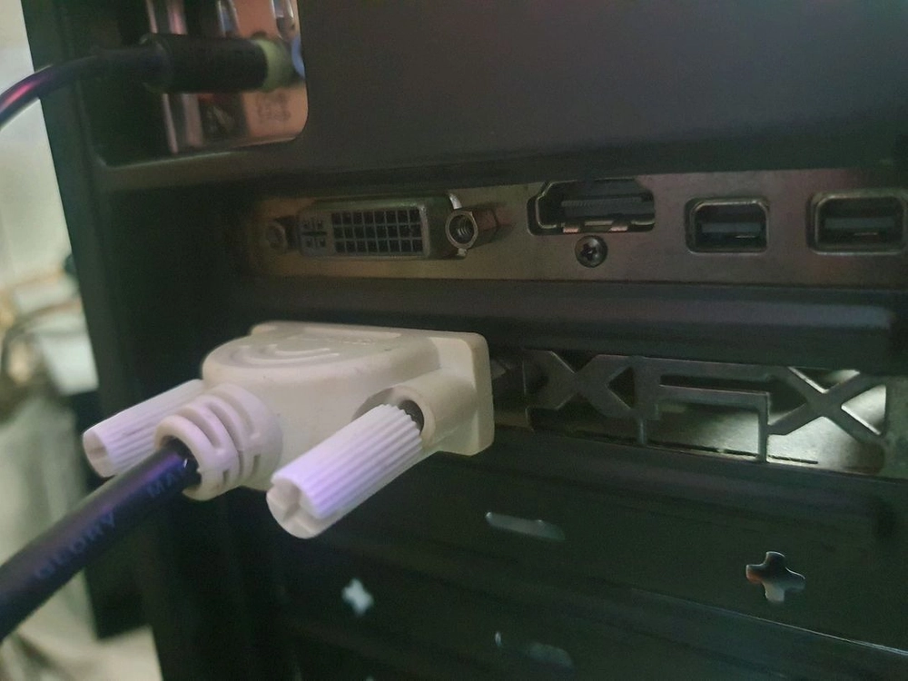 XFX 라데온 HD 6870 1G 그래픽카드 이미지