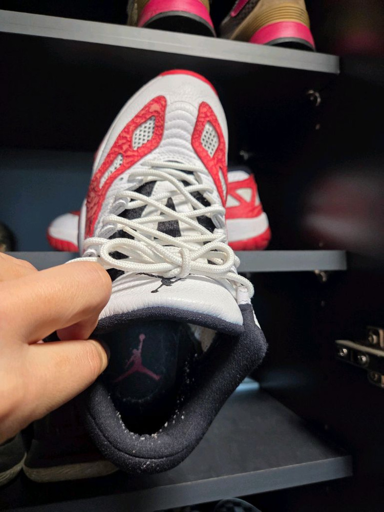 나이키 조던 11 이미지