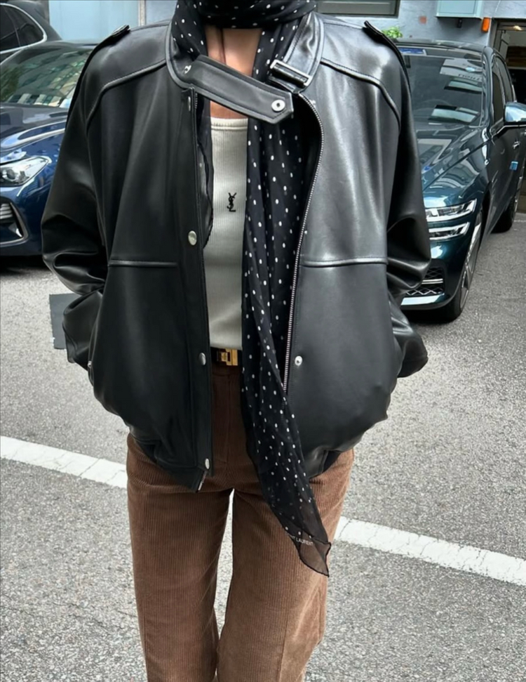 식스앤어하프 가죽자켓 이미지