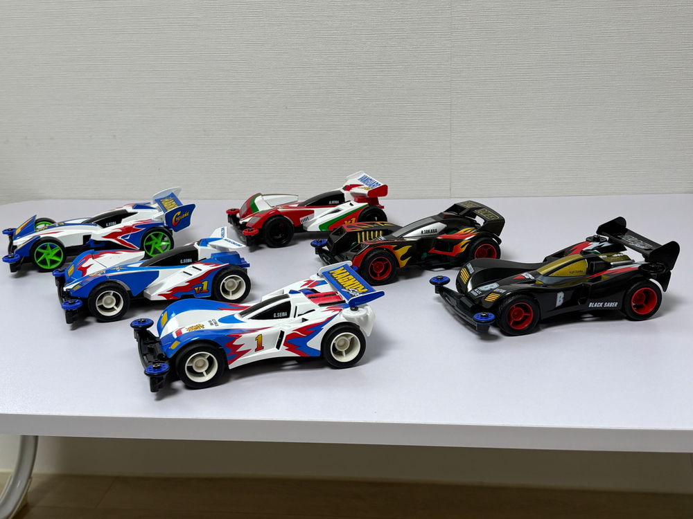 [개봉 조립품/타미야]미니사구(우리는 챔피언 미니카/ 풀도색 카울) 6체+미개봉 모터 1개+증정품 일괄 판매합니다 이미지