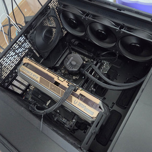 RTX 5090 AMP 이미지