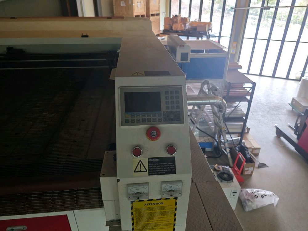 대형레이저각인기 이미지