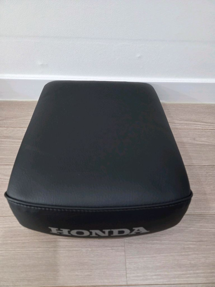 85L알탑/슈퍼커브 순정짐대/커브 순정1인시트/커브 순정텐덤시트/탑박스 자석판/글러브/개별판매가능 이미지