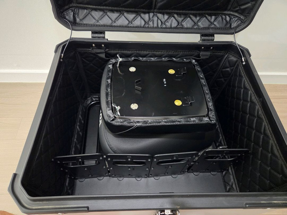 85L알탑/슈퍼커브 순정짐대/커브 순정1인시트/커브 순정텐덤시트/탑박스 자석판/글러브/개별판매가능 이미지