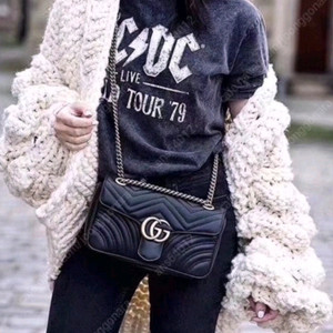 구찌 마몽 마틀라세 스몰 크로스백/숄더백 정품S급(감정O)프라다루이비통디올고야드샤넬셀린느보테가생로랑발렌시아가가방 이미지