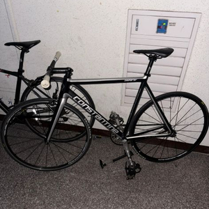 콘스탄틴 디스페랄 2019 픽시 이미지