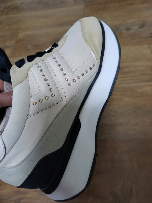 랑방 운동화 이미지