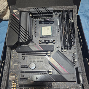 5800x3d 외 b550보드 램32기가 이미지