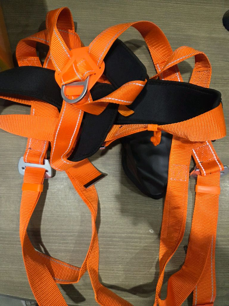 안전벨트 하네스 세트 이미지