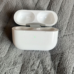 에어팟 프로2세대 본체 이미지