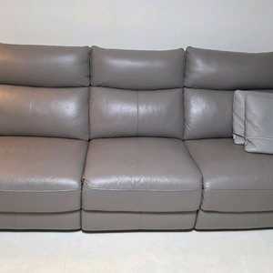 에몬스 시에나 전동 리클라이너 4인용 쇼파 팝니다 이미지