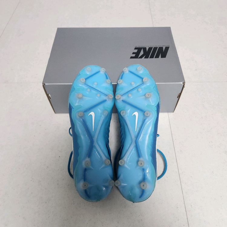 나이키 팬텀GX2 엘리트 AG 프로 축구화(290) 이미지