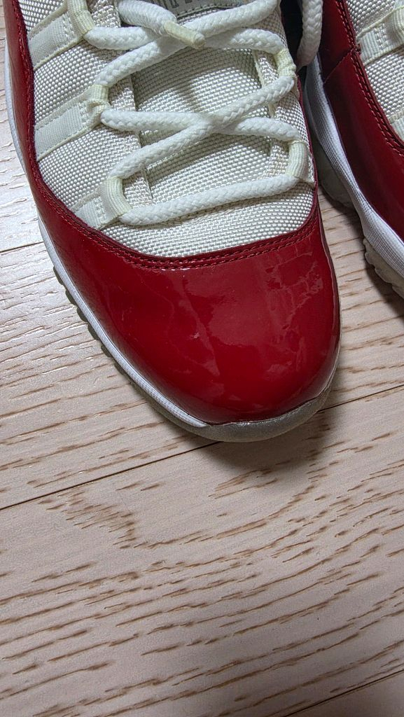 나이키 에어조던 11 로우 바시티 레드 이미지