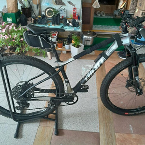 MTB 자이언트 자전거 이미지