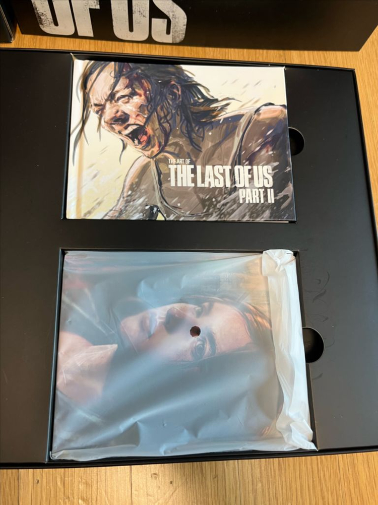 플스4 라스트오브어스 파트2 콜렉터즈 에디션 판매합니다.(미시용새제품) 이미지