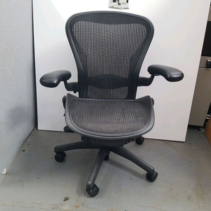 hermanmiller(허먼밀러) aeron(에어런)체어 이미지