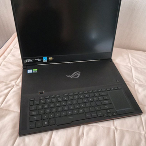 ASUS ROG 제피러스 GX701GW 게이밍 노트북 팝니다. 이미지