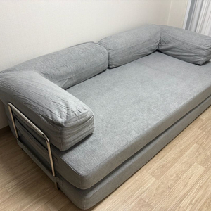 소파 베드로 활용 가능한 3-4인용 소파 판매 이미지