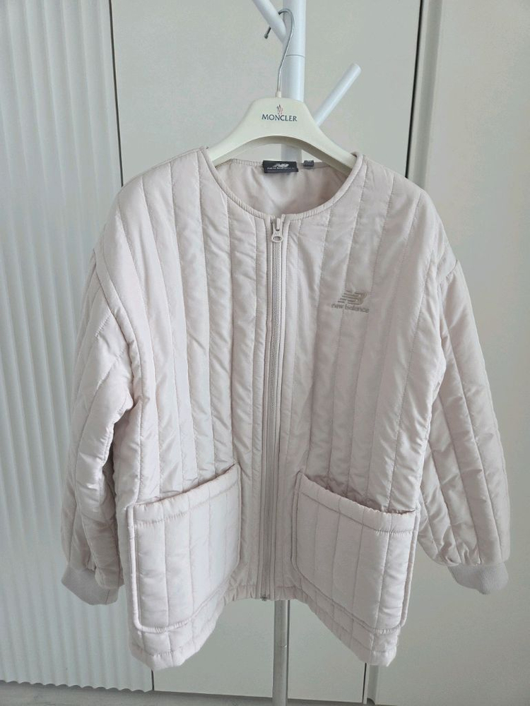 뉴발란스키즈 디테처블 2IN1 바람막이 + 경량패딩점퍼 이미지