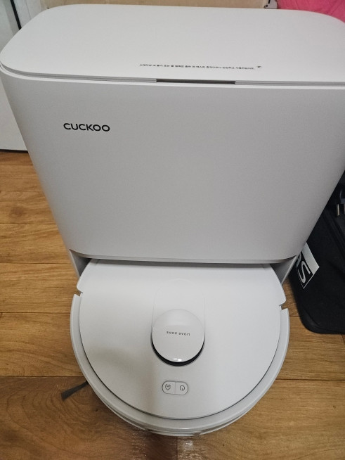 쿠쿠 파워클론 AI 로봇청소기 이미지