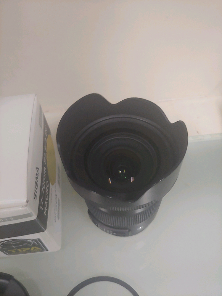 신형 C 17-70mm F2.8-4 DC 마크로 렌즈 이미지