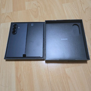 갤럭시 폴드7 자급제 1테라 단순개봉(미개봉급) 팔아요 이미지