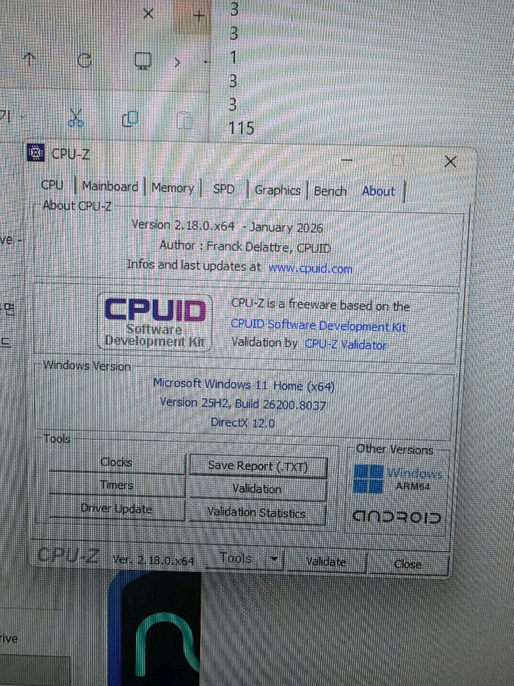 고성능 게이밍 PC 반본체 이미지