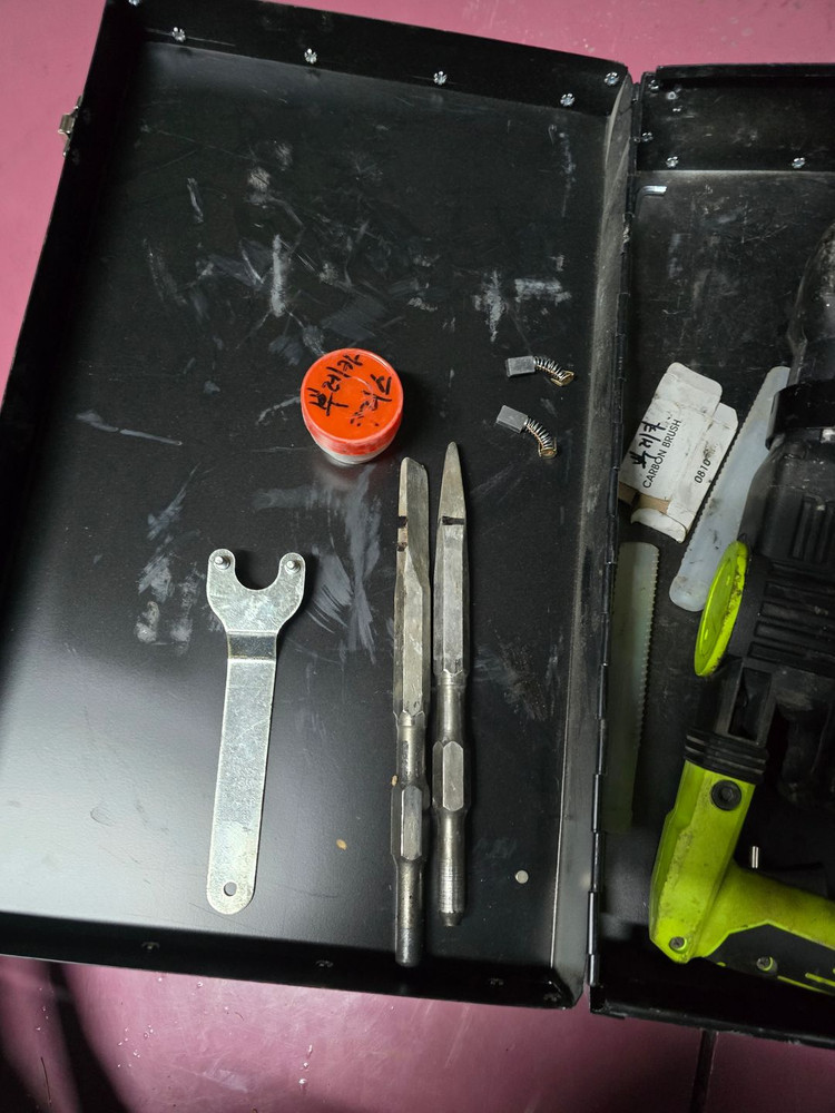 엑스코트 뿌레카 파괴해머 38뿌레카 + 함마다지기 +스크래퍼 200MM 이미지