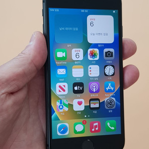 아이폰8 64G 블랙(A1905) 효율100% 무잔상 판매합니다 이미지