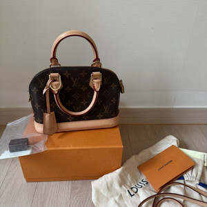 루이비통 알마bb 판매합니다. 이미지