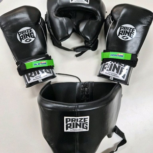 프라이즈링 셋트(글러브,해드기어,그로인가드)로 판매합니다. 이미지