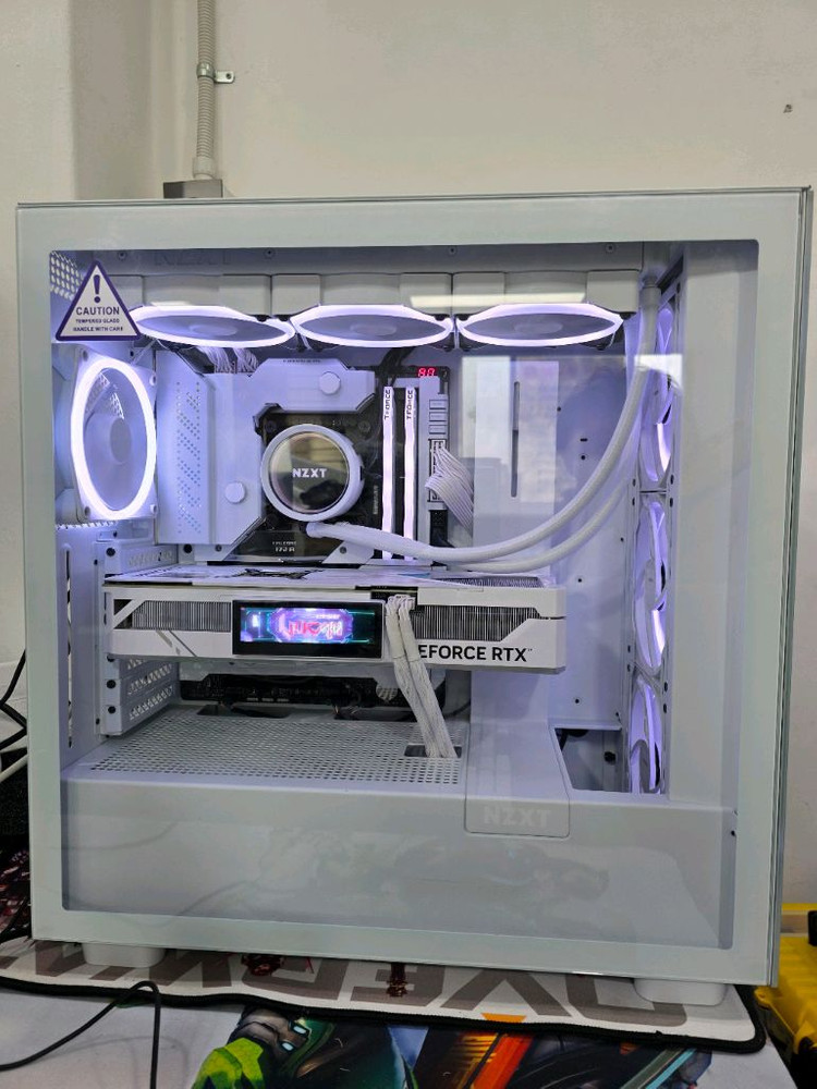 컬러풀 아이게임 4070TI SUPER 용칸 판매 이미지