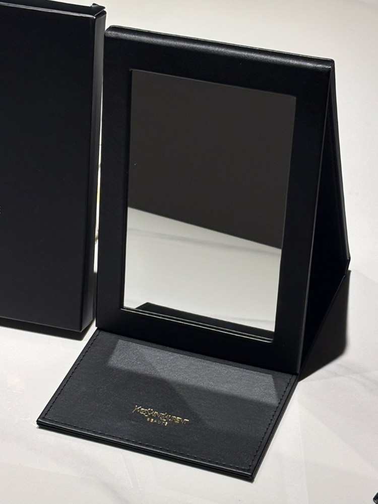 새상품 입생로랑 뷰티 스탠딩 거울 블랙 이미지