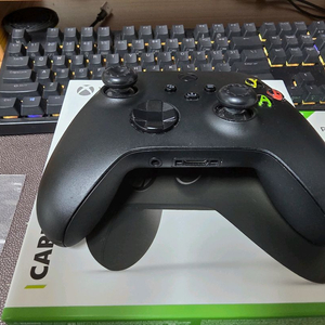 엑스박스 4세대 게임패드 이미지
