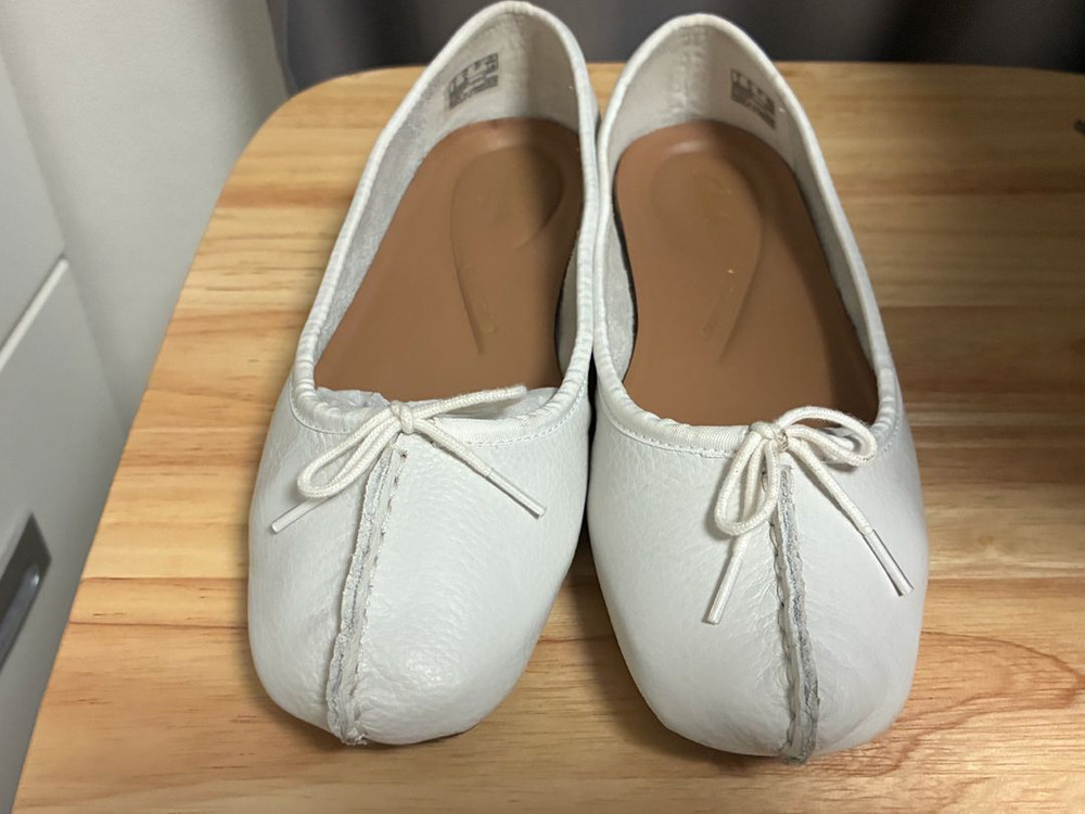 클락스 프레클 아이스 플랫슈즈 발레리나 슈즈(화이트,uk4사이즈) 이미지