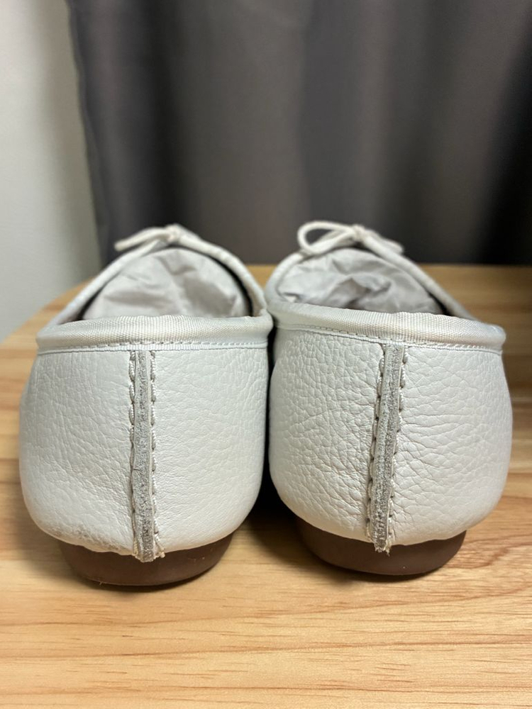 클락스 프레클 아이스 플랫슈즈 발레리나 슈즈(화이트,uk4사이즈) 이미지