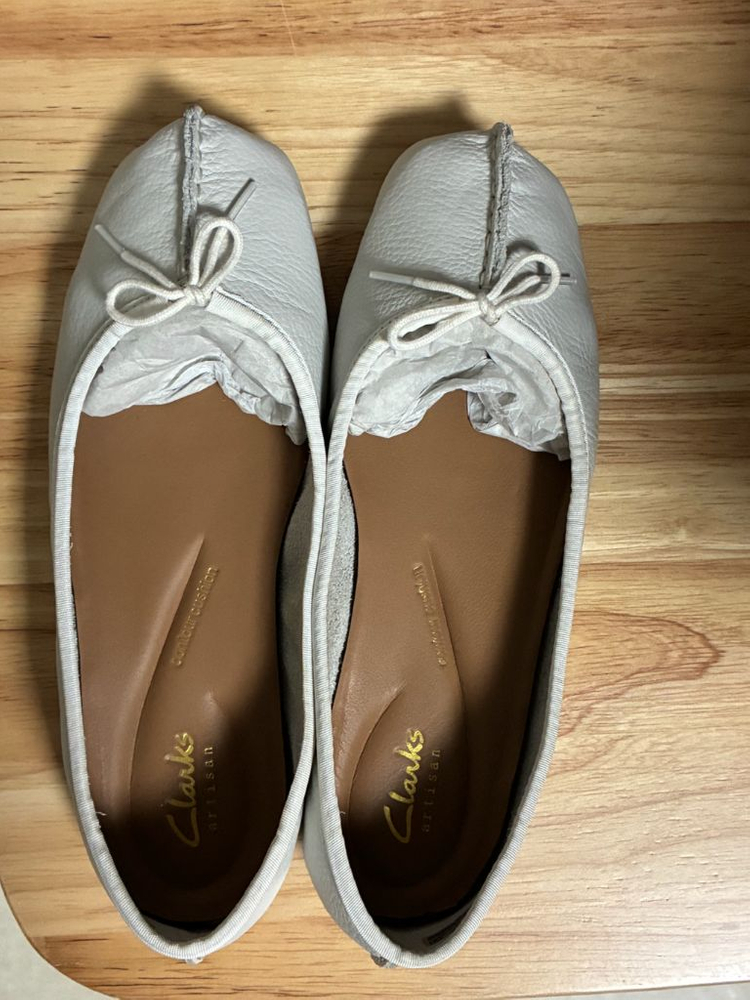 클락스 프레클 아이스 플랫슈즈 발레리나 슈즈(화이트,uk4사이즈) 이미지