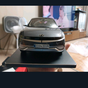 1:18 현대 아이오닉 5 다이캐스트 이미지