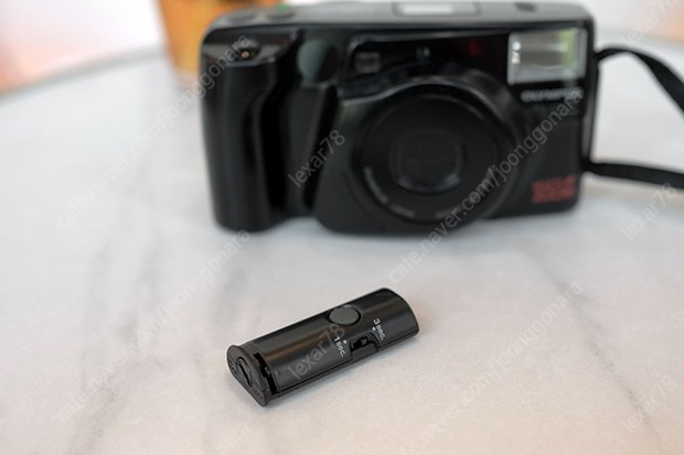 올림푸스 IZM230 팝니다(리모컨포함, 신품베터리) 이미지