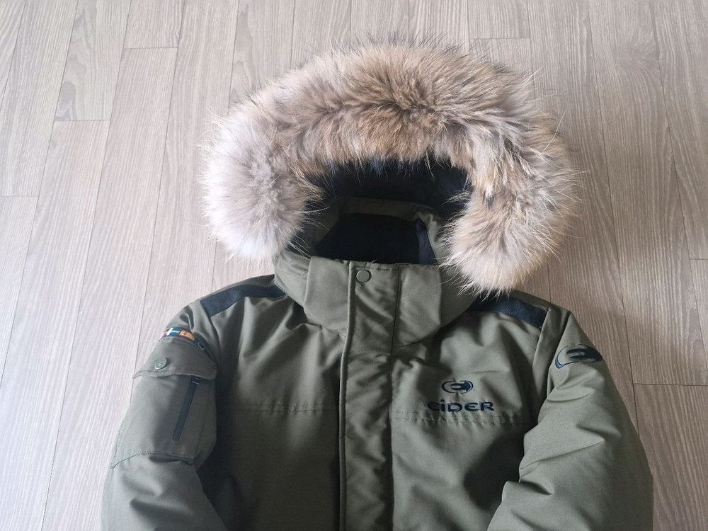 아이더 스투키 다운숏패딩 M사이즈 카키 이미지