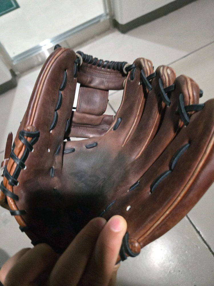 윌슨 A2K 야구 내야 글러브 이미지